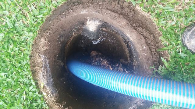 Desentupidora em Itapevi (11) 91007-3343 ORÇAMENTO GRÁTIS