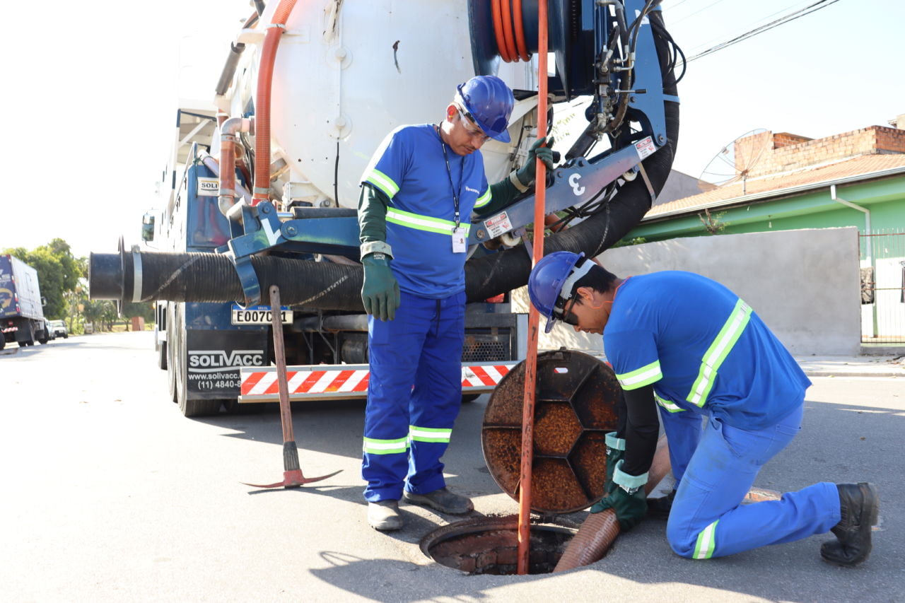 Manutenção preventiva de rede de esgoto
