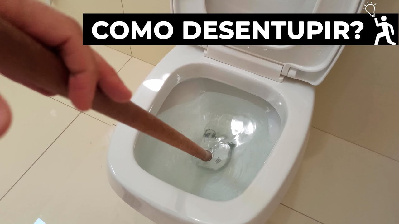 Vaso sanitário com problemas, como desentupir