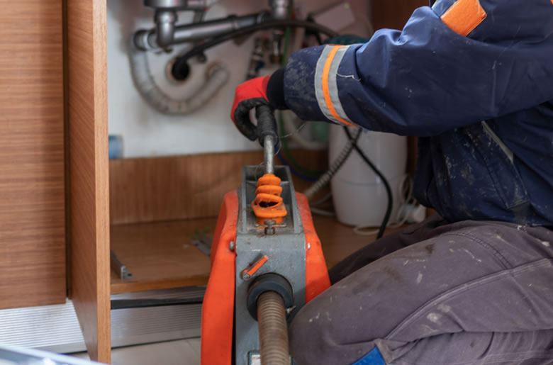 Como funciona o serviço de desentupimento de emergências?